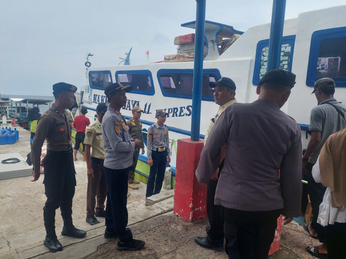 Polsek Kepulauan Seribu Utara Gelar Pengamanan Dermaga di Pulau Kelapa