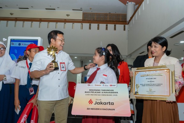 Bank Jakarta Raih Penghargaan KEJAR Award 2025 Berkat Tabungan Pelajar Tembus Rp 1,7 Triliun