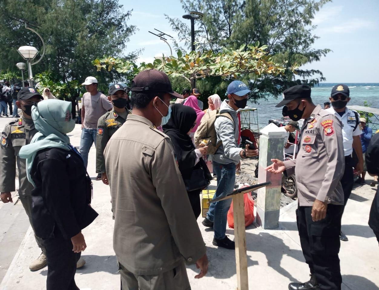 Bersinergi Dengan Stakeholder Terkait, Polsek Kepulauan Seribu Selatan Laksanakan Pam Dermaga Kedatangan