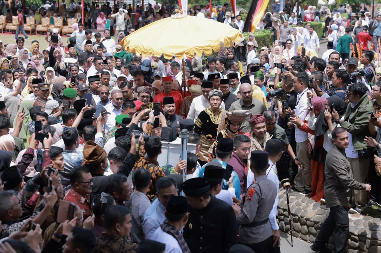 Prabowo Sebut Rakyat Minang Beri Kontribusi Terbaik untuk Bangsa