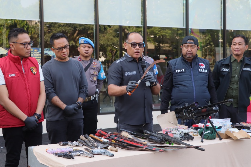 Gerebek Kampung Muara Bahari, Polisi Temukan Narkoba Hingga Drone Pengintai