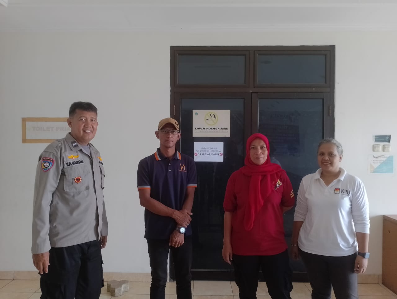 Polsek Senen Kerahkan Personil Amankan Gudang Logistik KPU Pilkada DKI Jakarta