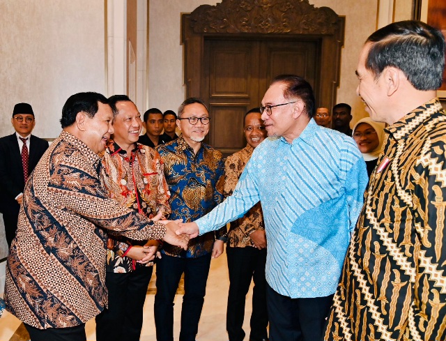 Prabowo Dampingi Presiden Jokowi Temui PM Malaysia