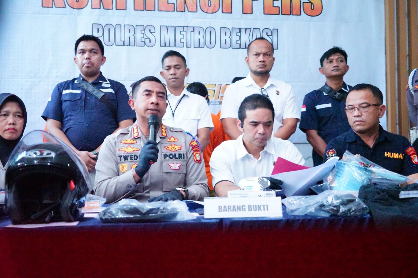 Press Release Polrestro Bekasi: Ungkap Kasus Pembunuhan Berencana dengan Motif Ekonomi dan Sakit Hati