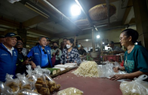 Kunjungi Pasar Cisalak Depok, Mendag Pastikan Harga Kebutuhan Pokok Relatif Aman