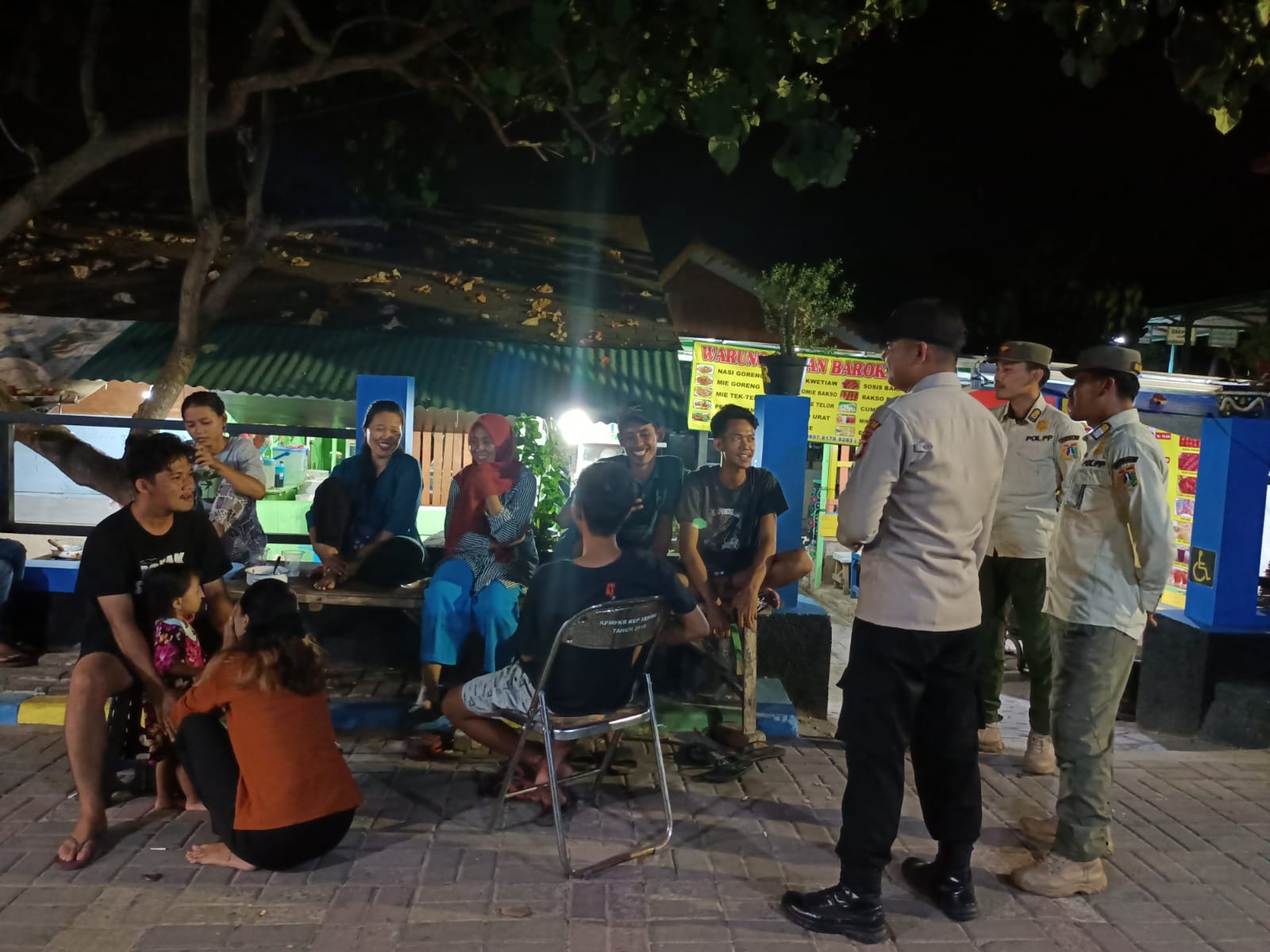 Polsek Kepulauan Seribu Selatan Gelar Patroli Malam Di Pulau Untung Jawa Antisipasi Kenakalan Remaja