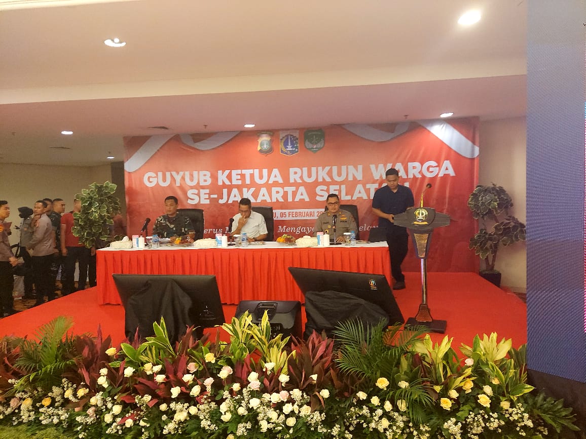 Kapolda Metro Jaya Menggelar Pertemuan Bersama Ketua RW se-Jakarta Selatan. 