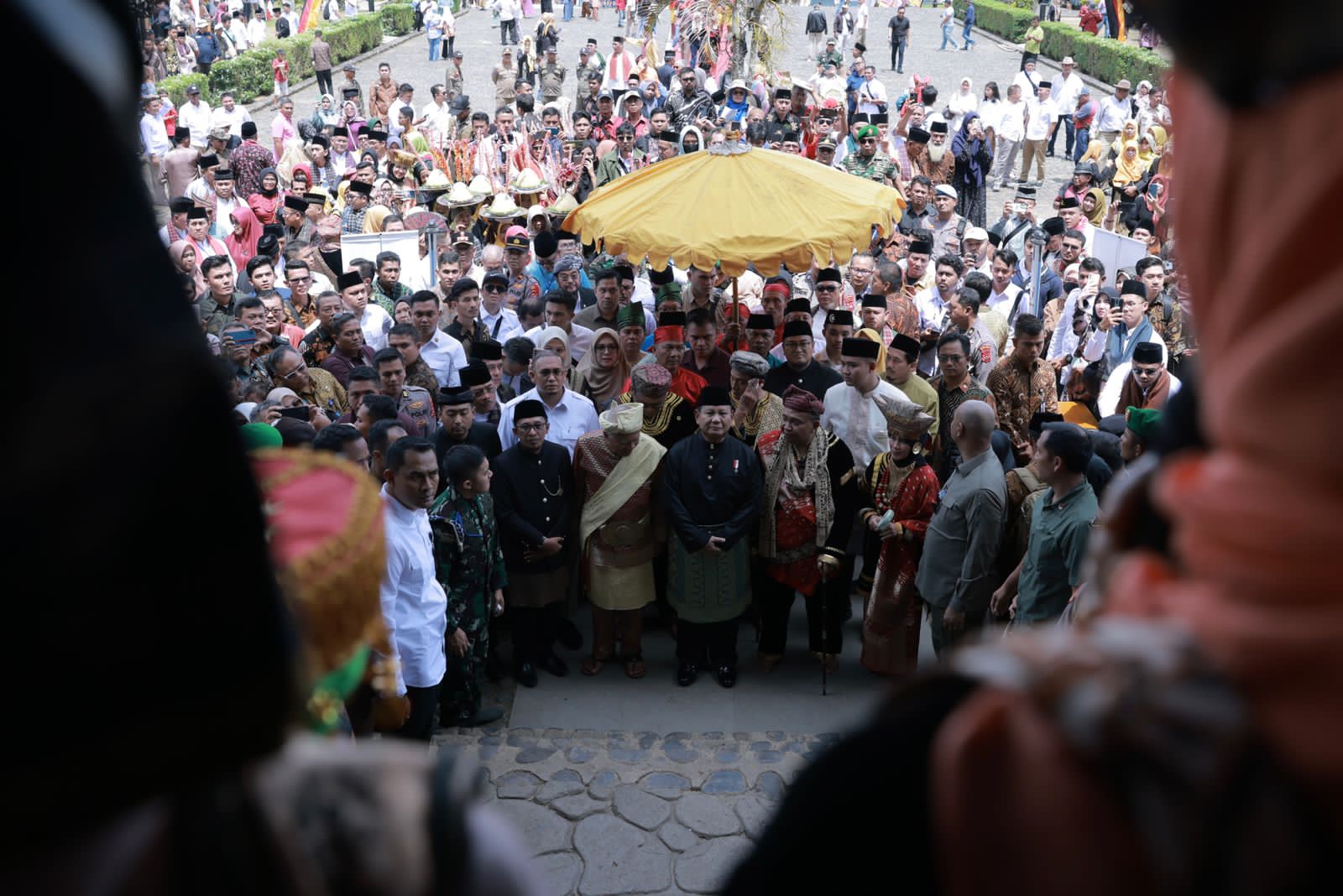 Momen Keakraban Prabowo Melalui Pantun untuk Masyarakat Minang