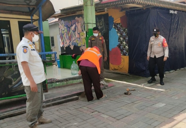 7 Pelanggar Terjaring Ops Yustisi Gabungan Polsek Kep Seribu Selatan di Pulau Untung Jawa