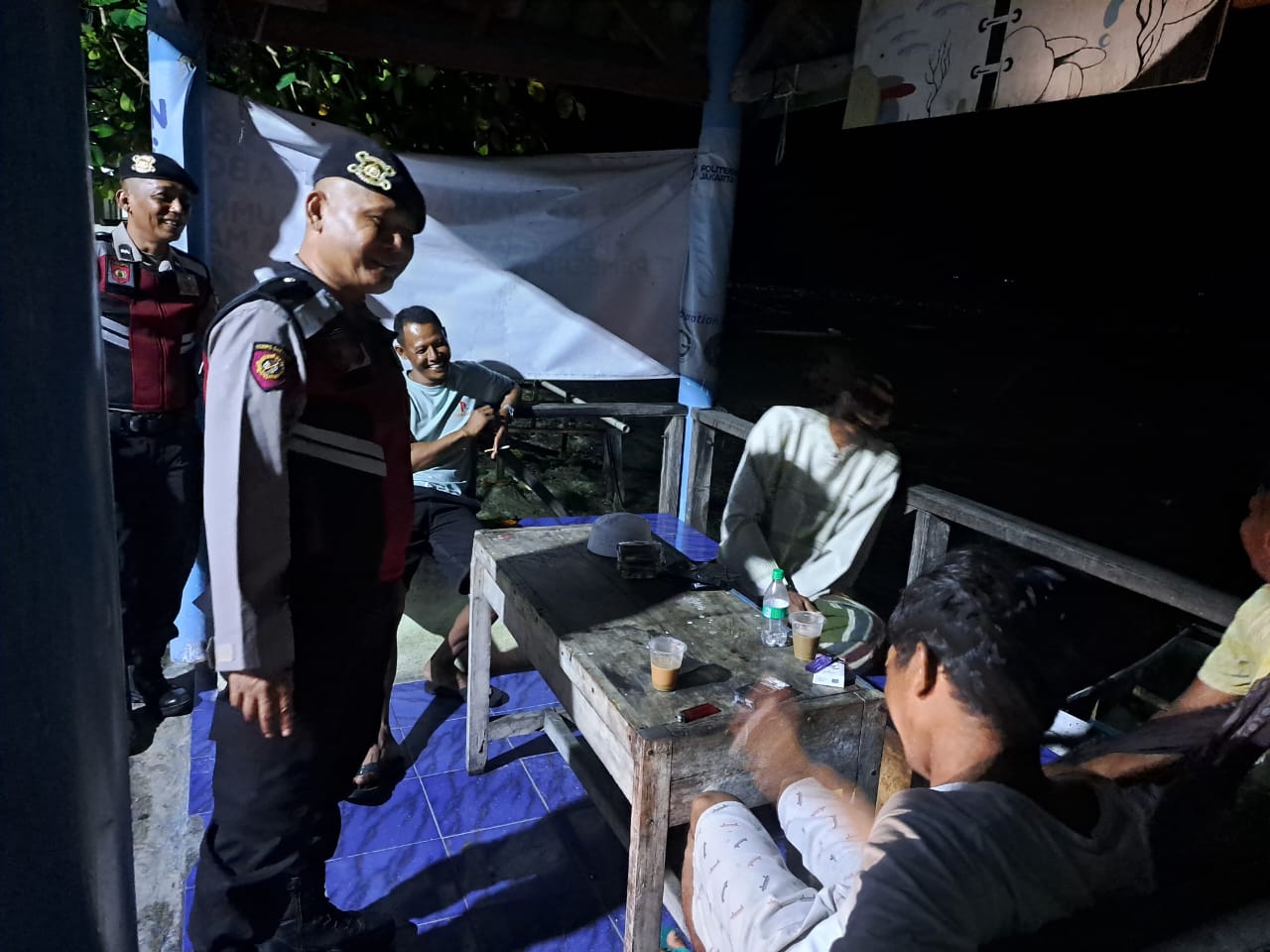 Polsek Kepulauan Seribu Utara Lakukan Patroli Malam untuk Cegah Tawuran Remaja