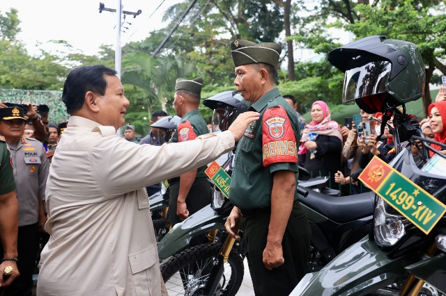 Diberi Motor oleh Menhan Prabowo, Para Babinsa Langsung Uji Coba Keliling Kota