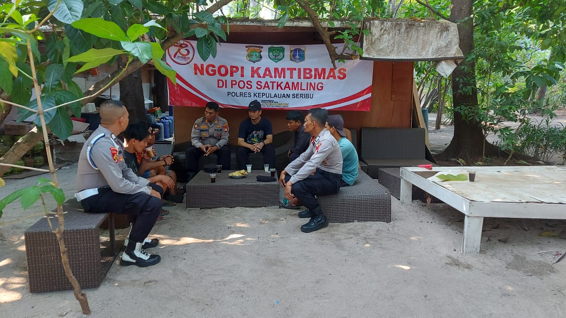 Kapolsek Kepulauan Seribu Selatan Adakan Ngopi Kamtibmas di Pulau Payung, Ajak Warga Jaga Keamanan dan Keselamatan