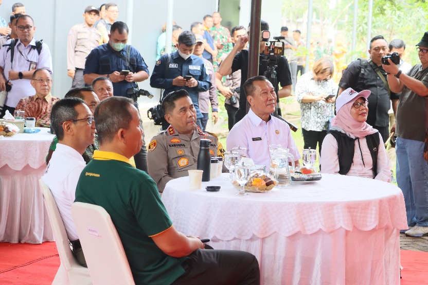 Pak Bhabin Polsek Kepulauan Seribu Selatan Sambangi Warganya Yang Berprofesi Sebagai Nelayan