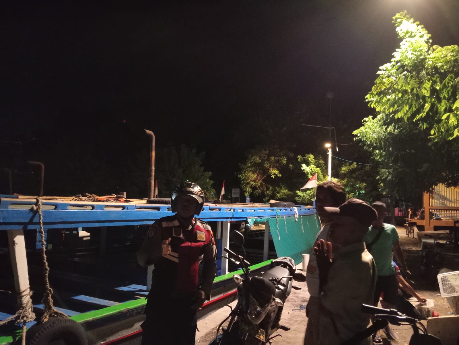 Polsek Kepulauan Seribu Selatan Laksanakan Patroli Malam untuk Antisipasi Gangguan Kamtibmas