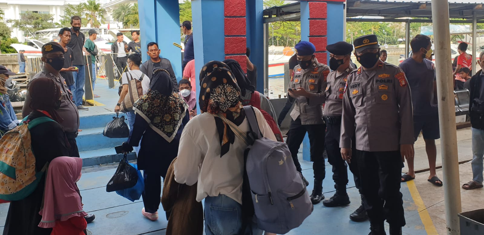 Pam Di Dermaga Marina, Pawas Polres Kep. Seribu Imbau Penumpang Tetap Terapkan Prokes