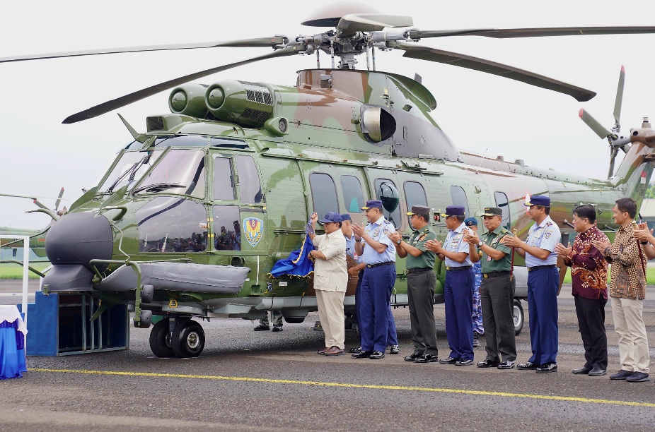 Perkokoh Pertahanan Indonesia, Prabowo Serahkan 8 Helikopter Baru H225M untuk TNI AU