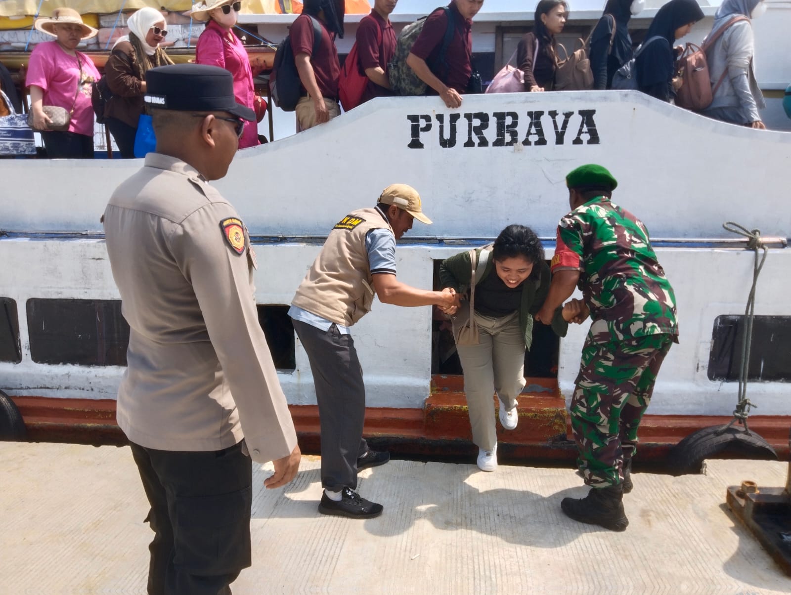 Pos Pengamanan Natal dan Tahun Baru 2026 Hadir di Pulau Pari, Wujud Layanan Aman bagi Warga dan Wisatawan