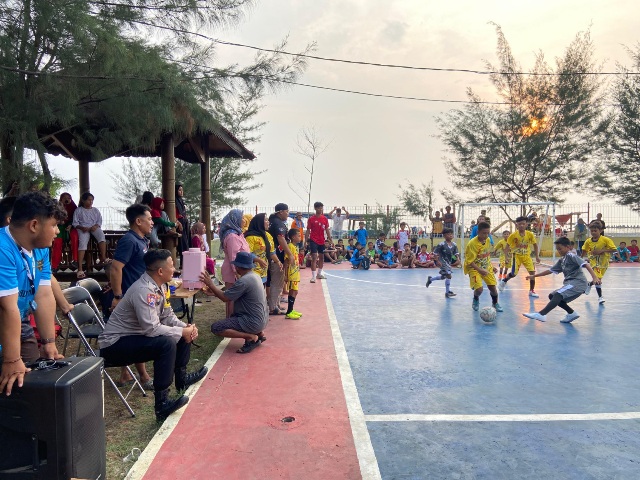 Bhabinkamtibmas Pulau Lancang Gelar Kapospol Cup di RPTRA Klancang