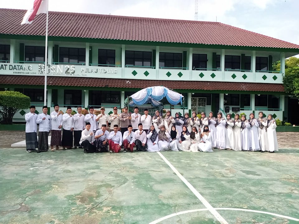 Briptu Andika Fajar Hadir dan Mendampingi Pawai Hari Santri Nasional di Pulau Tidung 