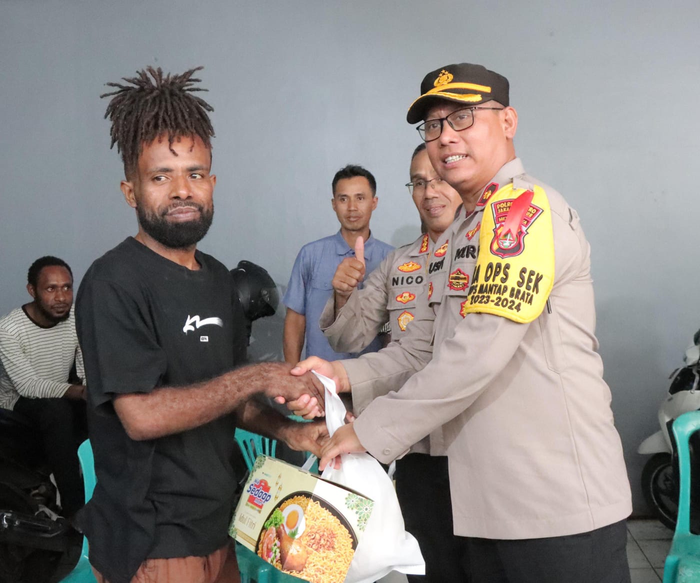 Kapolres Metro Jakarta Timur Kunjungi Asrama Mahasiswa Papua Di Kebon Pala