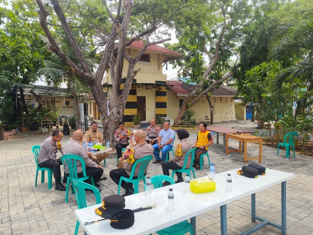 Kapolres Kepulauan Seribu Gelar Coffee Morning Bersama Kasudin KPKP Kepulauan Seribu Bahas Permasalahan Nelayan